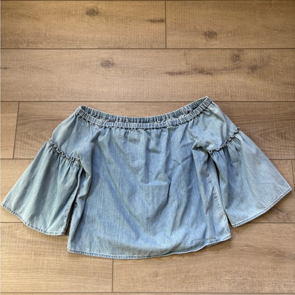 Madewell Azalea Off-Shoulder Denim Top - Picture 2 of 6